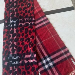 Authentic cashmere Burberry Scarf